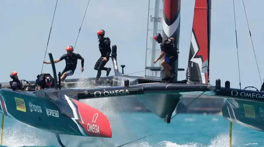 AMERICAS-CUP-SAILING